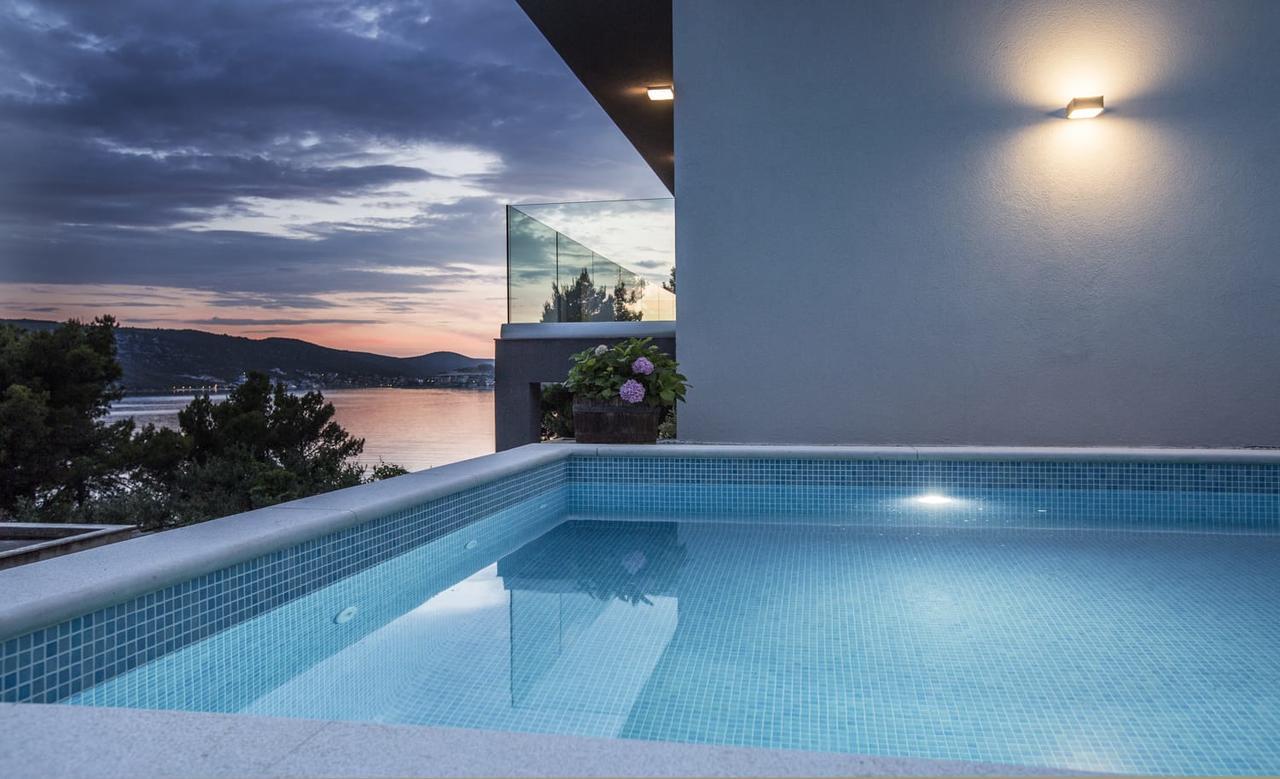 Villa Regina With Heated Pool And Sea View Marina Eksteriør bilde